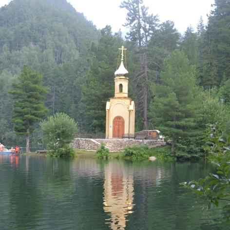 Тёплые озёра на Снежной